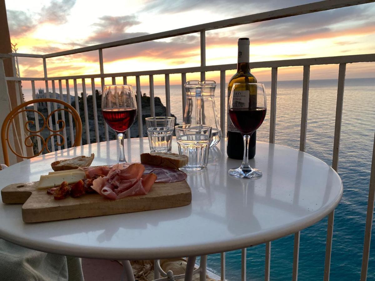 Isola Bella Sea-View Apartment 特罗佩阿 外观 照片
