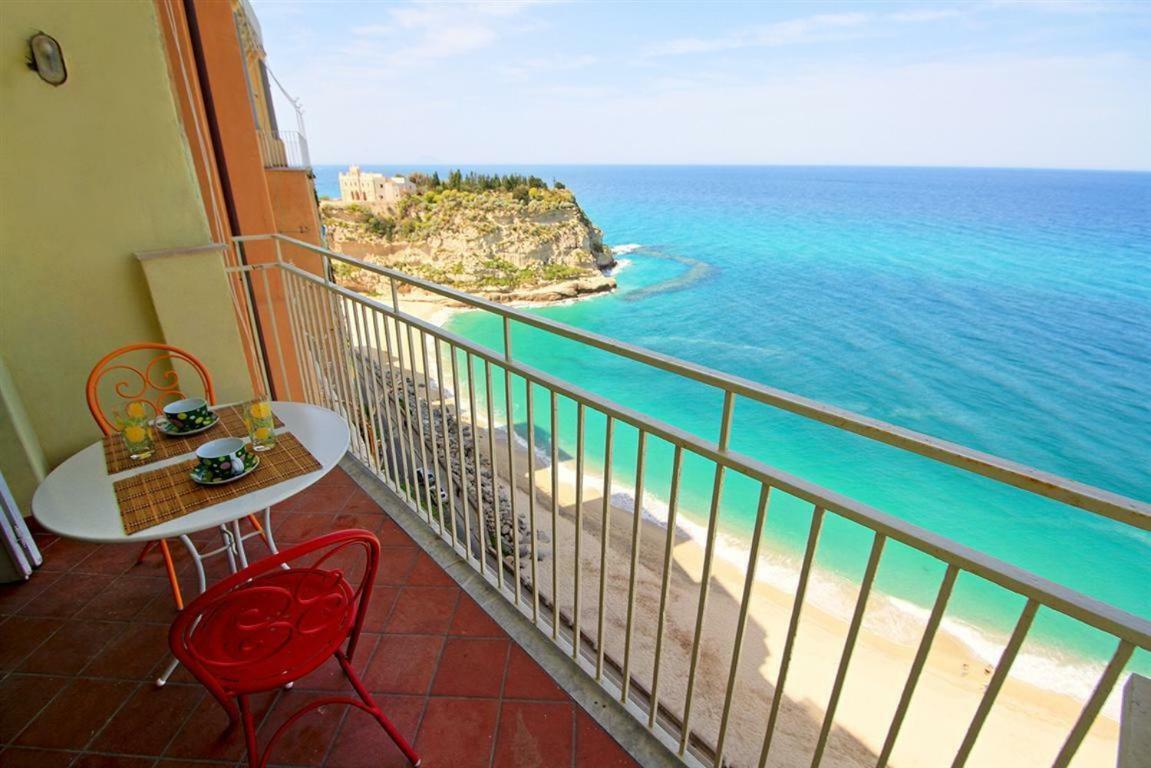 Isola Bella Sea-View Apartment 特罗佩阿 外观 照片