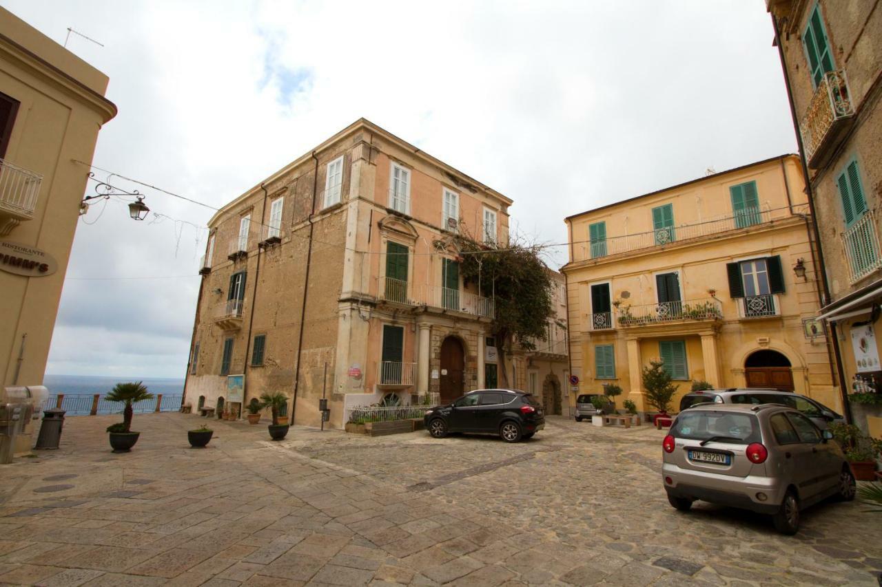 Isola Bella Sea-View Apartment 特罗佩阿 外观 照片