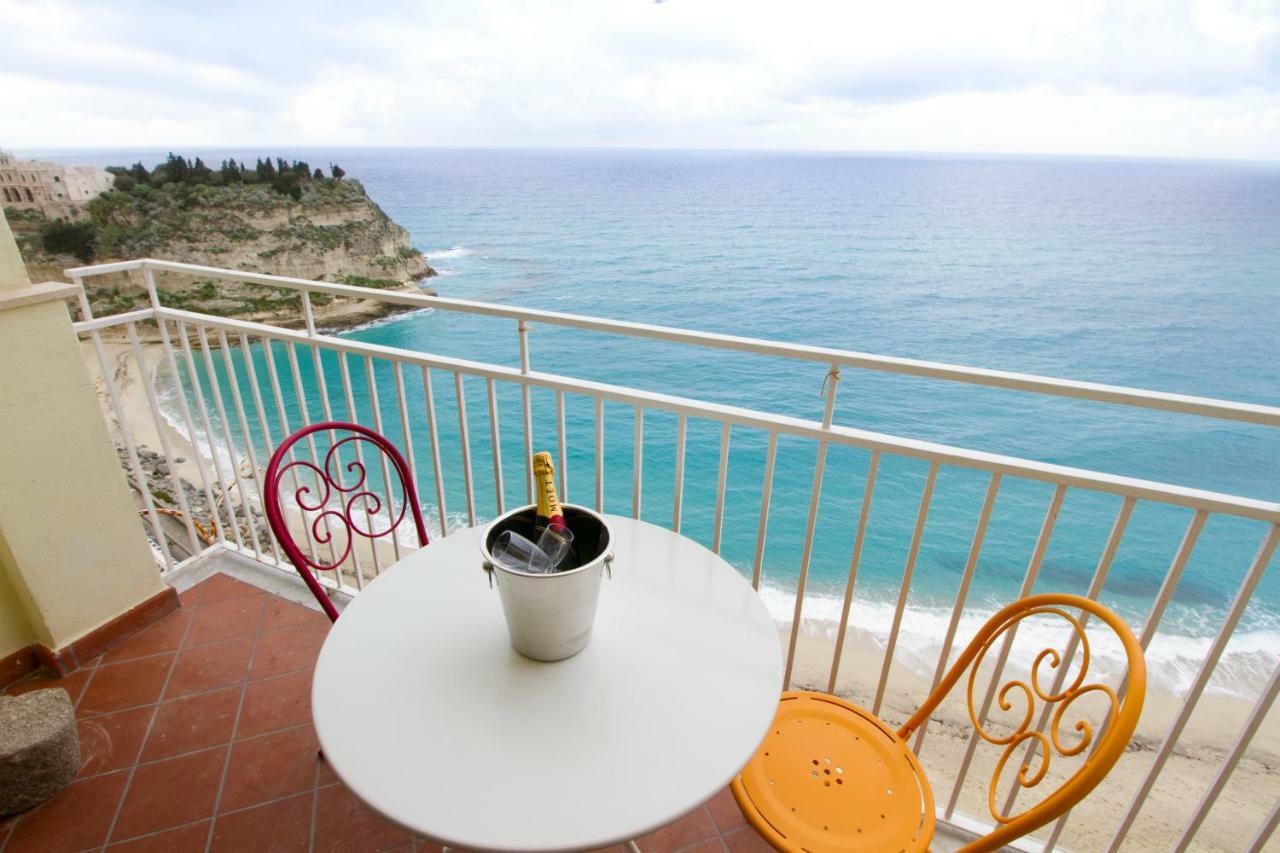 Isola Bella Sea-View Apartment 特罗佩阿 外观 照片