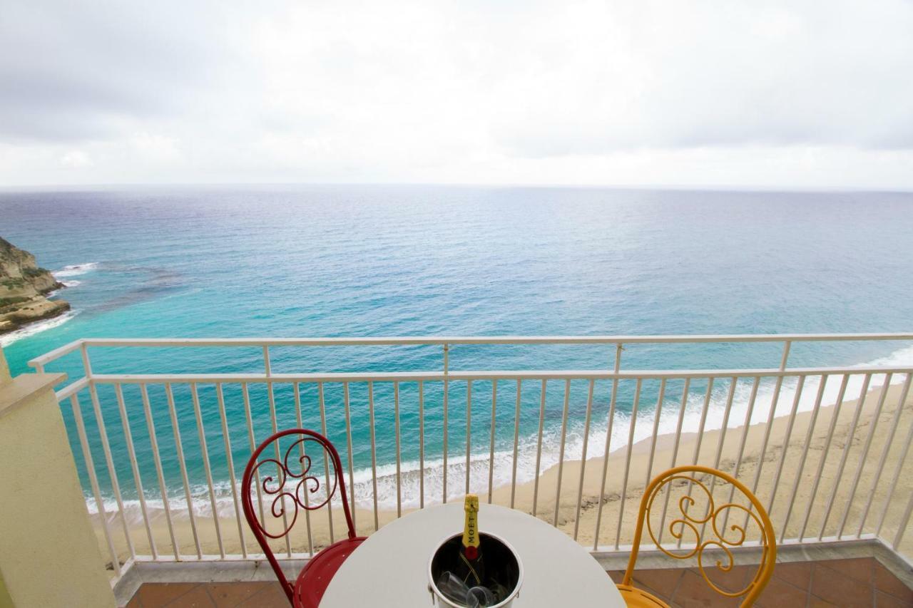 Isola Bella Sea-View Apartment 特罗佩阿 外观 照片